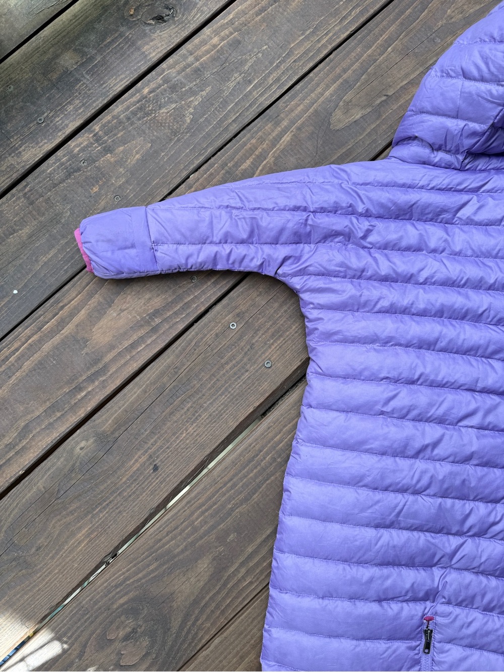 Patagonia - Infant Down Sweater Bunting - Picture 6 of 6